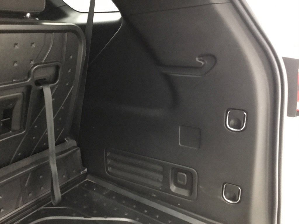 Used 2023 Chevrolet Traverse LT FWD image 18