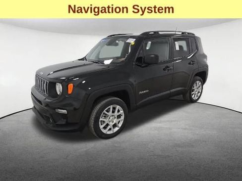 Used 2023 Jeep Renegade Latitude w/ Sun/Sound Group AWD/4WD image 4