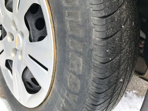 Used 2019 Chevrolet Trax LS w/ Tint and Cruise Package image 9