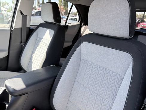 Used 2022 Chevrolet Equinox LT FWD image 9