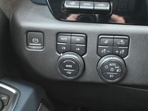 Used 2023 Chevrolet Silverado 1500 High Country AWD/4WD image 21