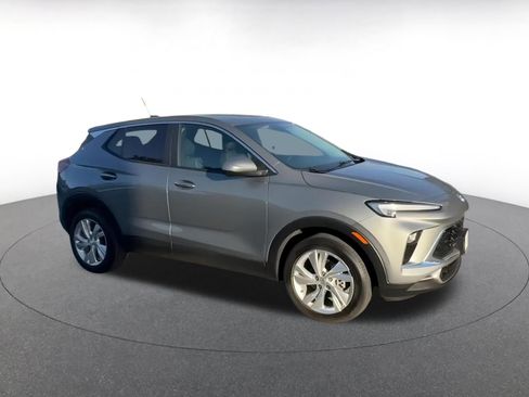 Used 2025 Buick Encore GX Preferred image 2