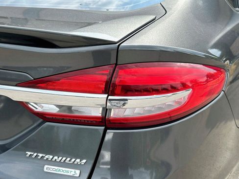 Used 2017 Ford Fusion Titanium FWD image 11