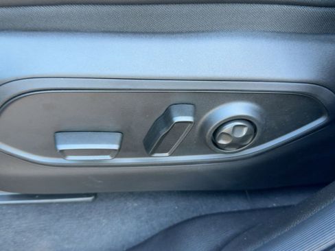 New 2025 Jeep Grand Cherokee Altitude image 13