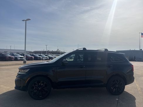 Used 2022 Kia Sorento SX image 12