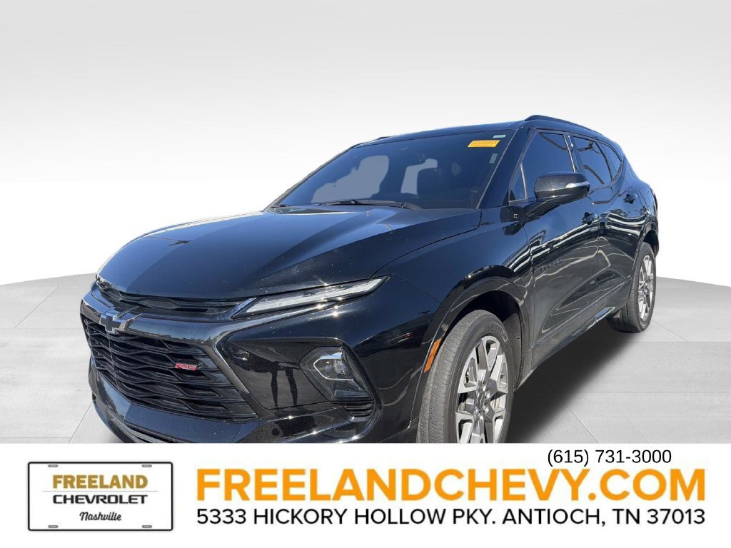 Used 2023 Chevrolet Blazer RS FWD image 2