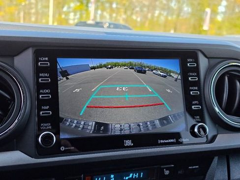 Used 2023 Toyota Tacoma TRD Sport w/ TRD Premium Sport Package AWD/4WD image 33