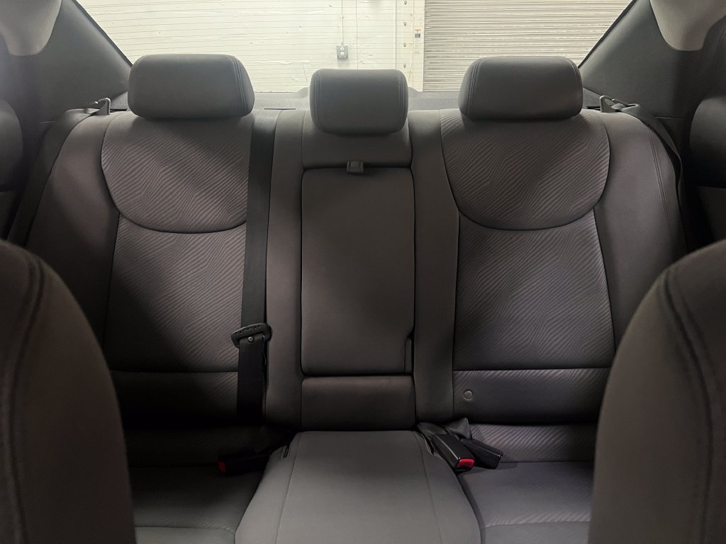 Used 2013 Hyundai Elantra GLS w/ Preferred Pkg FWD image 26