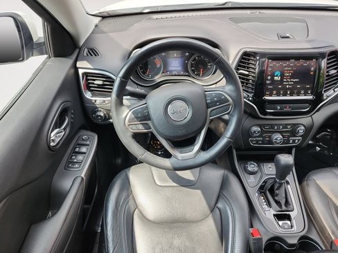 Used 2019 Jeep Cherokee Limited AWD/4WD image 10