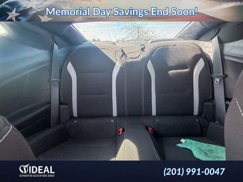Used 2021 Chevrolet Camaro LT w/ Technology Package RWD image 32