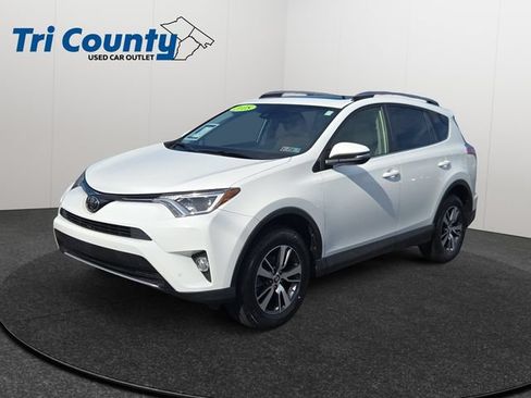 Certified 2018 Toyota RAV4 XLE AWD/4WD image 3