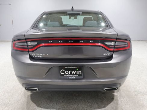 Used 2016 Dodge Charger SXT AWD/4WD image 3
