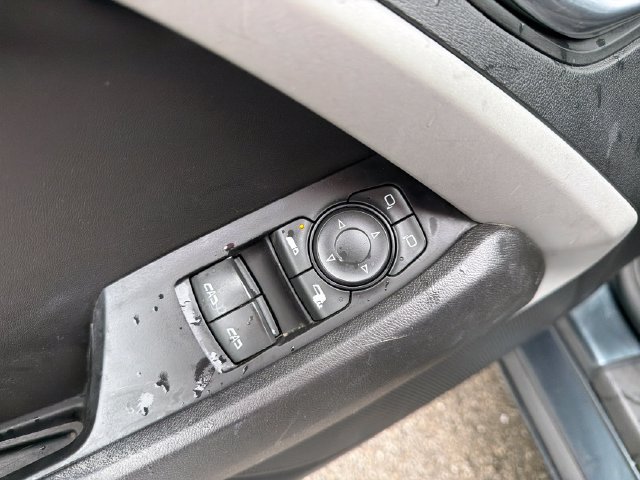 Used 2021 Chevrolet Camaro LT RWD image 17