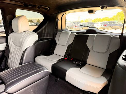 Used 2019 INFINITI QX80 Limited w/ All-Season Package AWD/4WD image 26