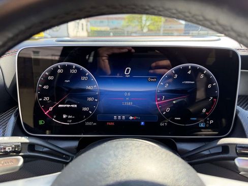 Used 2025 Mercedes-Benz GLC 43 AMG 4MATIC image 23