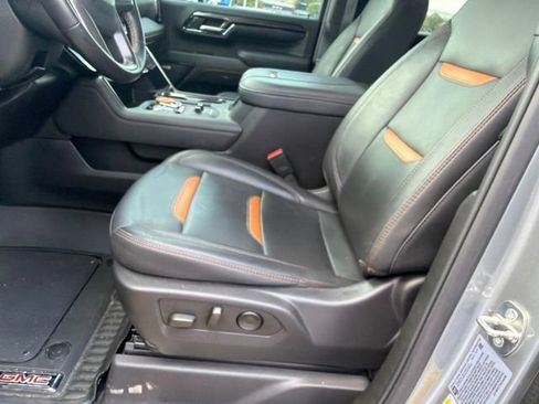 Used 2024 GMC Sierra 2500 AT4 w/ AT4 Premium Plus Package AWD/4WD image 11