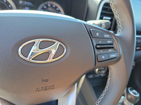 Used 2022 Hyundai Venue SEL image 20