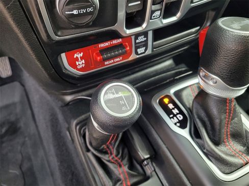 Used 2021 Jeep Wrangler Unlimited Rubicon image 17