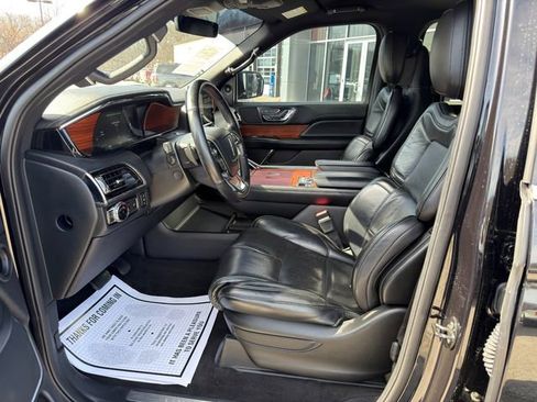 Used 2019 Lincoln Navigator Select w/ Technology Package image 15