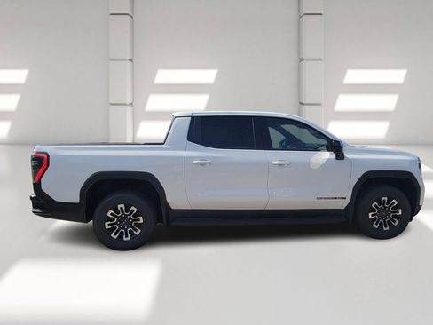 New 2026 GMC Sierra EV Elevation image 4