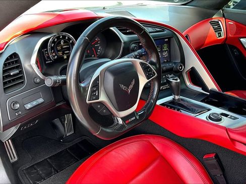 Used 2016 Chevrolet Corvette Z06 w/ 3LZ Preferred Equipment Group RWD image 18