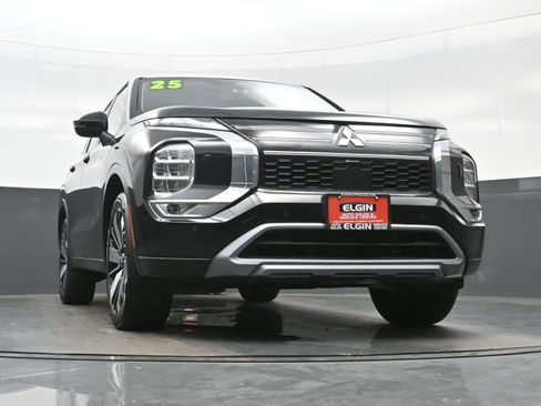Used 2025 Mitsubishi Outlander SE AWD/4WD image 34