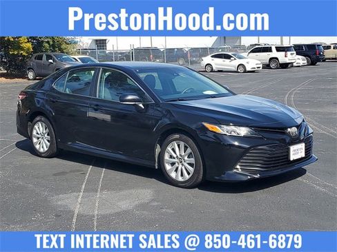 Used 2018 Toyota Camry LE w/ Convenience Package image 1