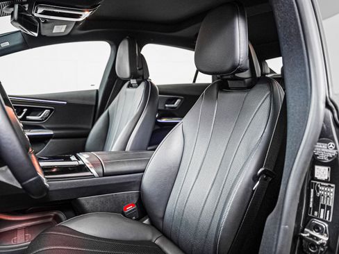 Certified 2023 Mercedes-Benz EQE 350+ 4MATIC Sedan w/ Exclusive Trim Package image 7