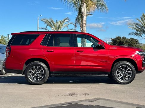 Used 2022 Chevrolet Tahoe Z71 w/ Luxury Package image 3