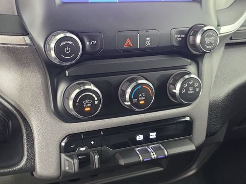Used 2024 RAM 2500 Big Horn AWD/4WD image 29