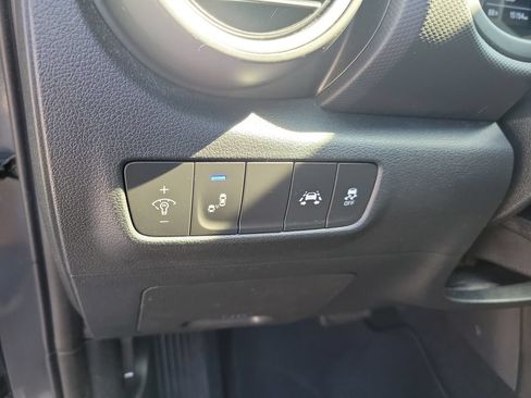 Certified 2021 Hyundai Kona SEL FWD image 22