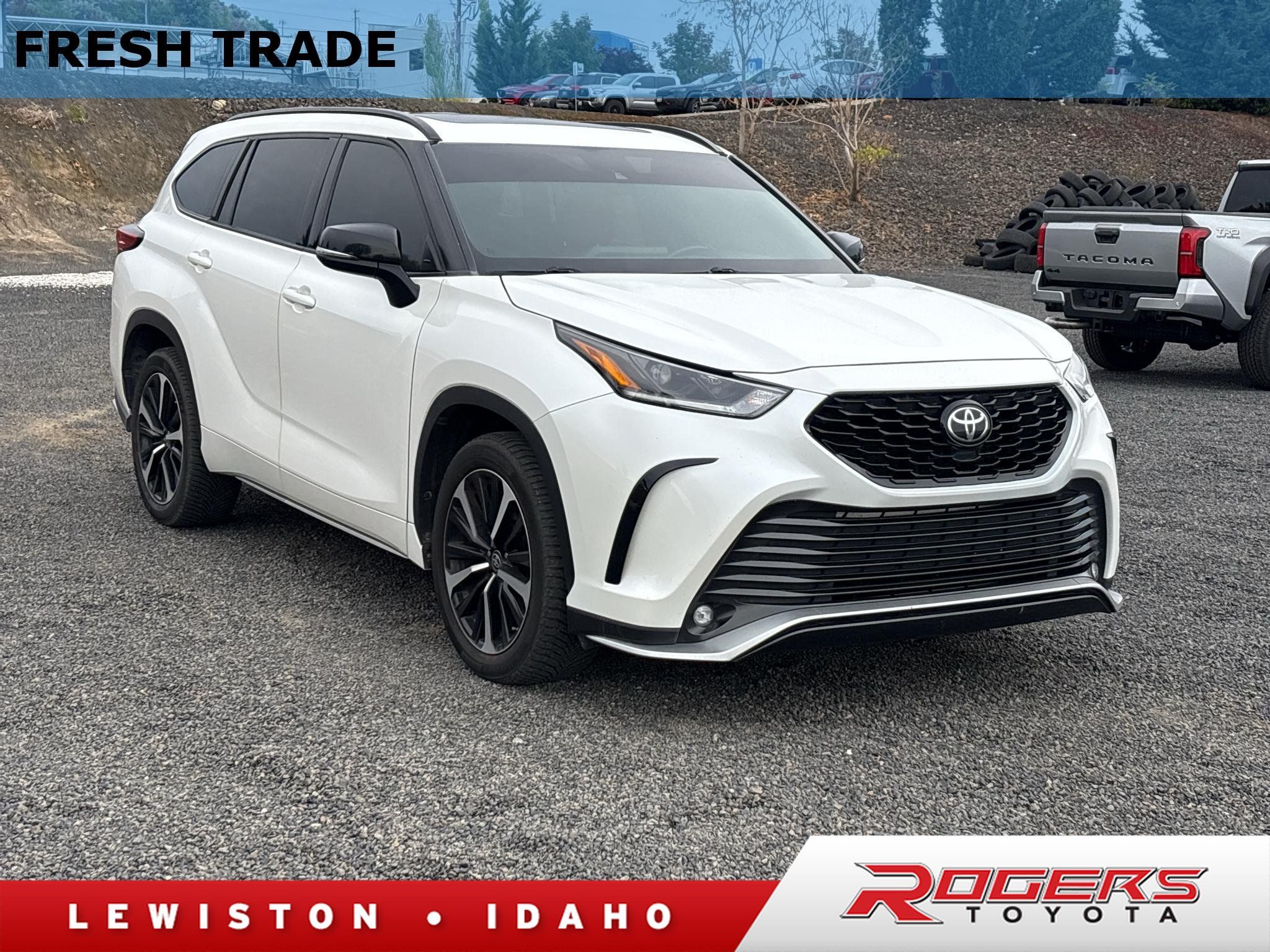 Certified 2021 Toyota Highlander XSE AWD/4WD image 1