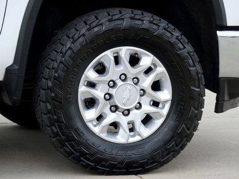 Used 2020 Chevrolet Silverado 2500 LTZ AWD/4WD image 48