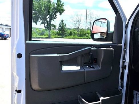 Used 2022 Chevrolet Express 2500 w/ Driver Convenience Package RWD image 11