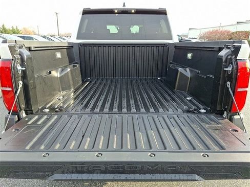 Used 2025 Toyota Tacoma SR image 29