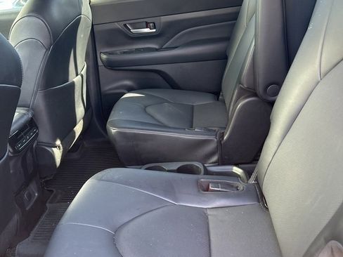 Certified 2024 Toyota Grand Highlander XLE image 4