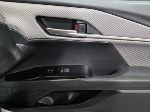 Used 2025 Toyota Camry SE image 13