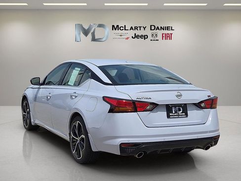 Used 2025 Nissan Altima 2.5 SR FWD image 4
