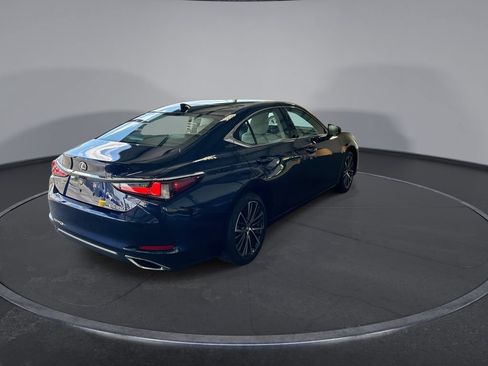 Used 2025 Lexus ES 350 w/ Premium Package FWD image 2