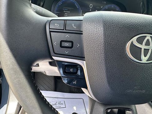 Certified 2025 Toyota Crown AWD/4WD image 21