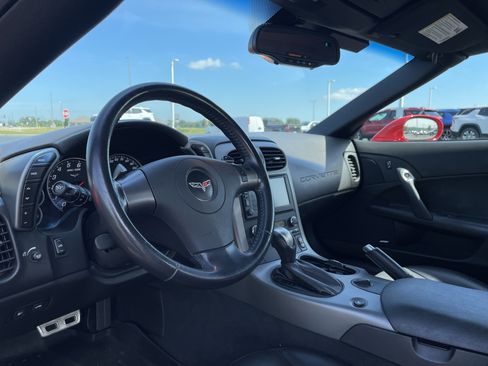 Used 2007 Chevrolet Corvette Convertible w/ Preferred Equipment Group RWD image 9