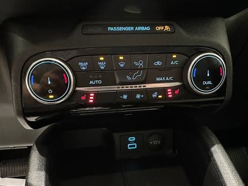 Used 2022 Ford Escape SE w/ Convenience Package image 12