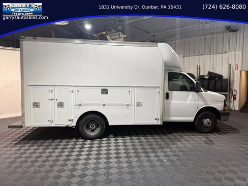 Used 2016 GMC Savana 3500 image 4