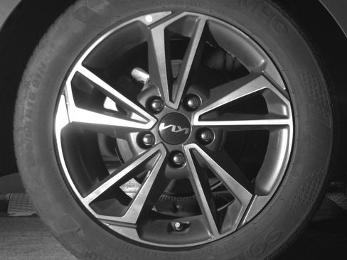 Used 2024 Kia Forte LXS image 20