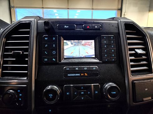 Used 2018 Ford F150 XLT w/ Equipment Group 301A Mid image 32