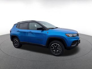 Used 2025 Jeep Compass Trailhawk AWD/4WD video 2