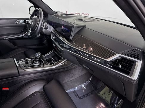 Used 2024 BMW ALPINA XB7 AWD/4WD image 32