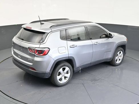 Used 2018 Jeep Compass Latitude w/ Popular Equipment Group AWD/4WD image 16