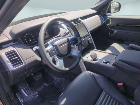 New 2026 Land Rover Discovery S AWD/4WD image 16
