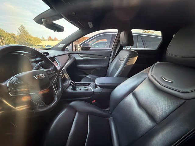 Used 2023 Cadillac XT5 Sportv w/ Technology Package AWD/4WD image 7